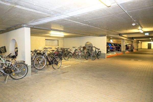 Tiefgarage + Fahrradständer