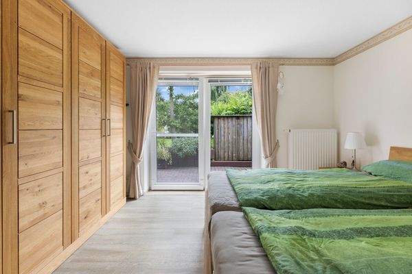 mit Zugang zum Garten