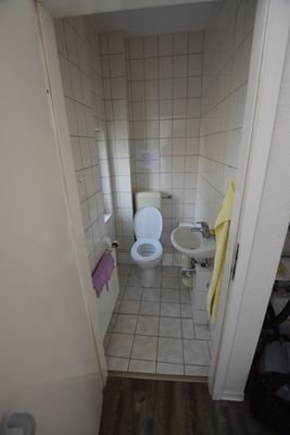 Toilette vorhanden