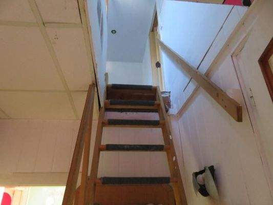 Treppenaufgang zum DG