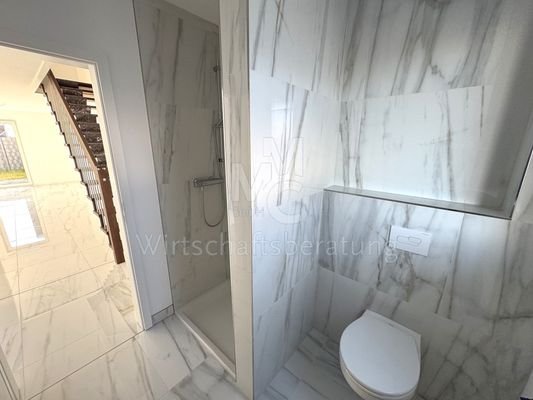 Badezimmer EG