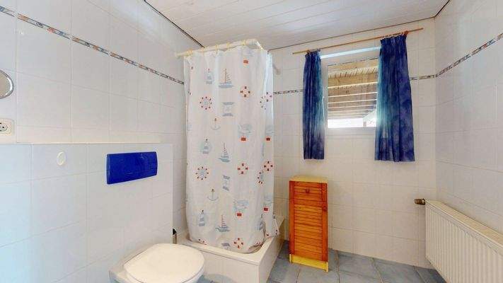 Einliegerwohnung - Badezimmer