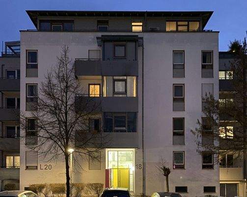 820-kurz#Einsteinhof 18.JPG