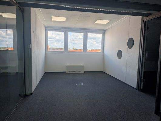 Büro 8.jpg