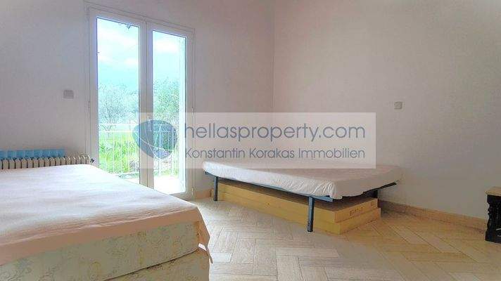 eab3e112afce4c1a9a8aa8ba09dd6c95-original