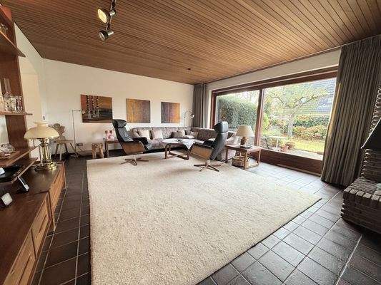 Großzügiges Wohnzimmer