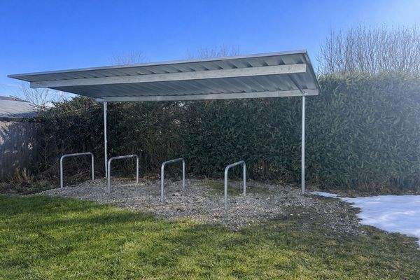 Überdachte Fahrradstellplätze