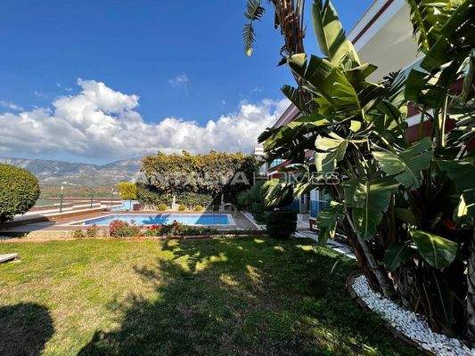 Stylish House with Sea and City Views in Alanya