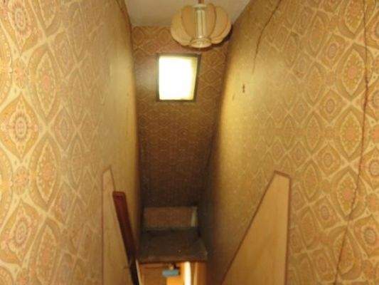 DG: Ansicht vom Flur Treppenaufgang