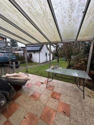 überdachte Terrasse