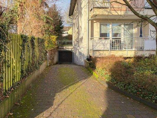 Einfahrt zur Tiefgarage