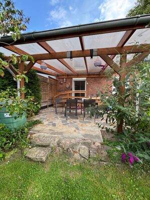 überdachte Terrasse