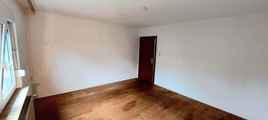 EG Raum 2 (Straßenseite, 2. Foto)