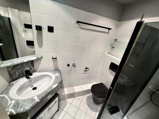 Badezimmer 1.OG links