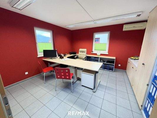 Geschäftshaus Raum 1