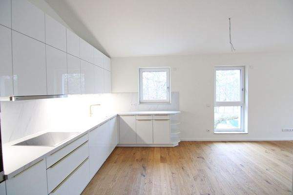 Küche mit toller EBK