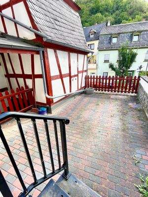 Außen_Terrasse_Haus 1_Burgblick.jpeg