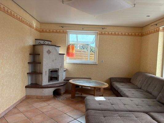 Wohnzimmer mit Kamin