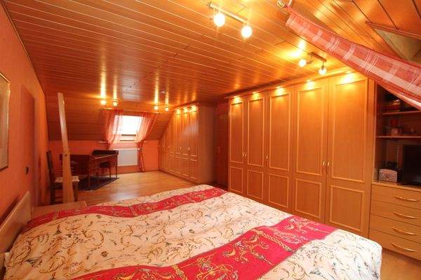 DG Schlafzimmer Groß (3)