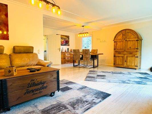 16. Wohn- und Essbereich EG