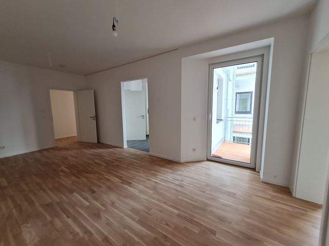 Schicke 3-Zimmerwohnung mit Parkett, Balkon, Einbauküche u. guter Energieeffizienz - Foto 1