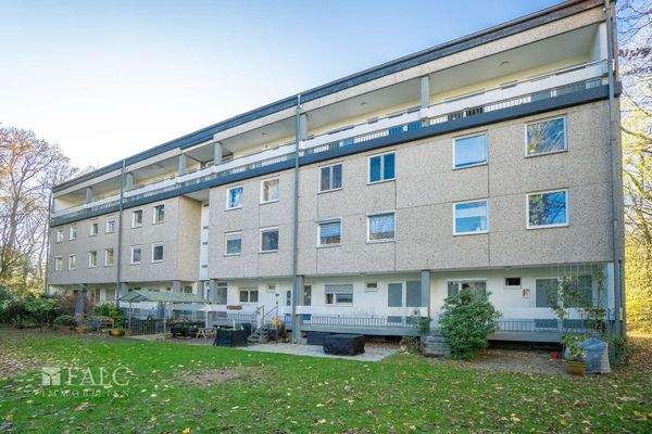 Haus Rückseite mit Garten