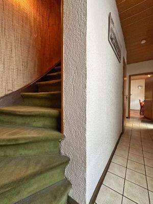 Flur Zugang zum oberen Geschoss
