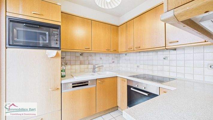 EG - Küche mit Einbauküche