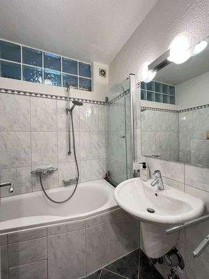 modernisiertes Badezimmer