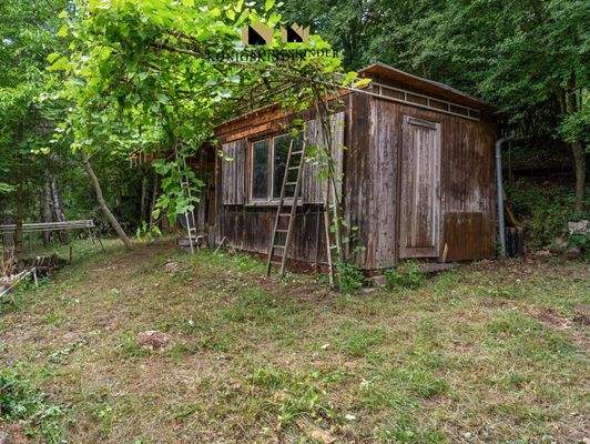 Gartenhaus auf ebenem Platteau