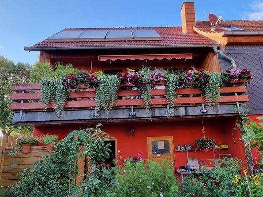 Rückansicht mit Südbalkon