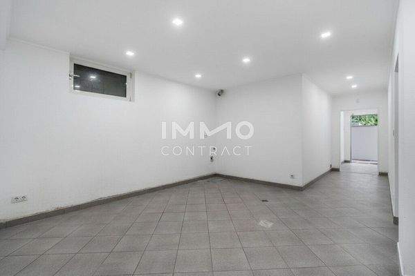 Abstellraum mit Waschmaschinen- & Saunaanschluss