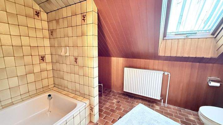 Dachgeschoss Badezimmer