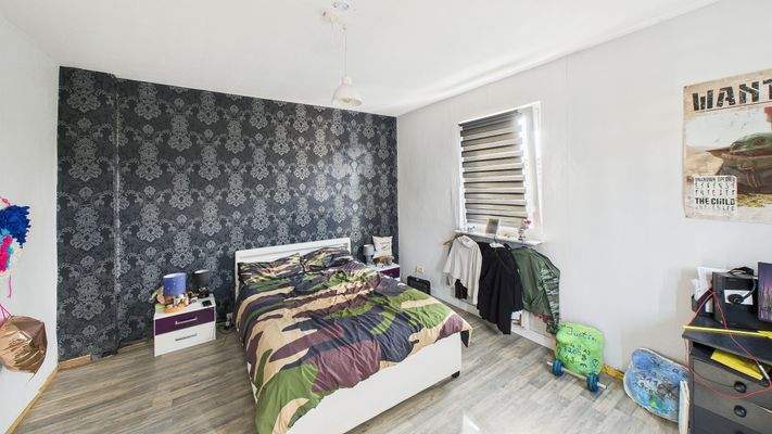 CAM03143G0-PR0190-STILL020