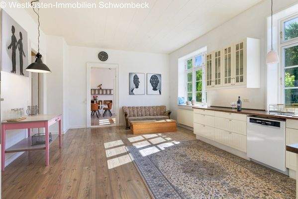 Zimmer mit off. Küche