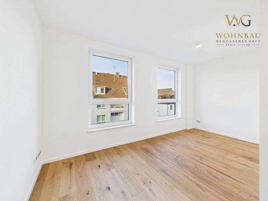 Arbeits- / Kinderzimmer EG 1