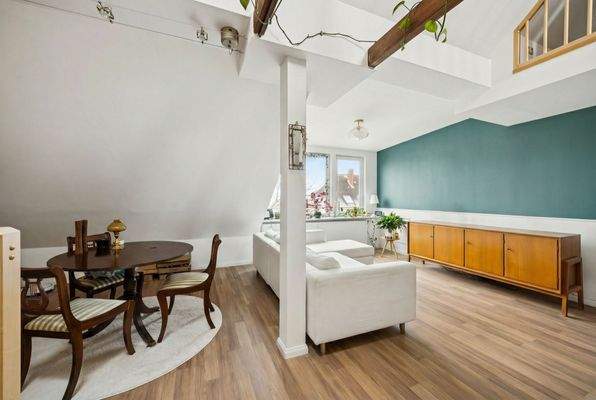 Wohnzimmer möbliert