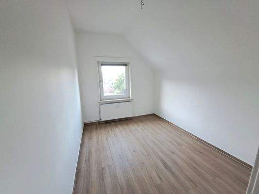 Kinder- oder Arbeitszimmer.jpg