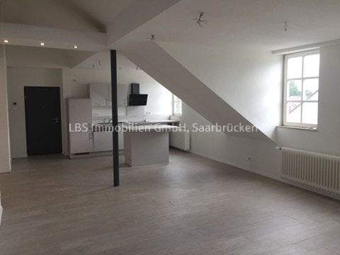 Küche mit Einbauküche