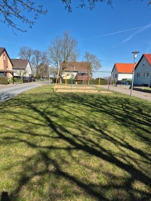 Spielplatz um die Ecke
