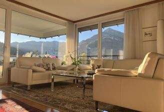 Wohnzimmer mit Panoramablick