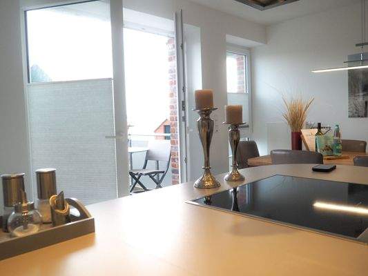 EG Küche mit Zugang zur Terraasse