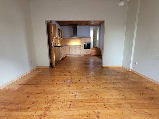 Blick vom Eßzimmer zur Küche