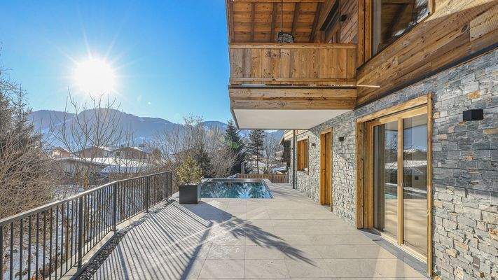 KITZIMMO-Luxus-Neubauvilla mit Pool in Toplage kaufen - Immobilien Ellmau.