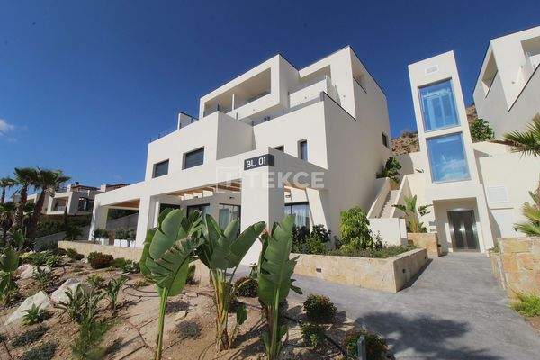 Golf View Apartments Near the Sea and City in Alicante