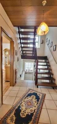 TREPPENAUFGANG ZUM OBERGESCHOSS 