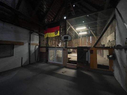 004020156800_302_346_21042025222935205