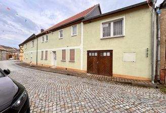 Haus Vorderansicht.jpeg