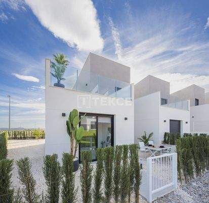 Townhouses with Unparalleled Golf Course Views in Murcia
