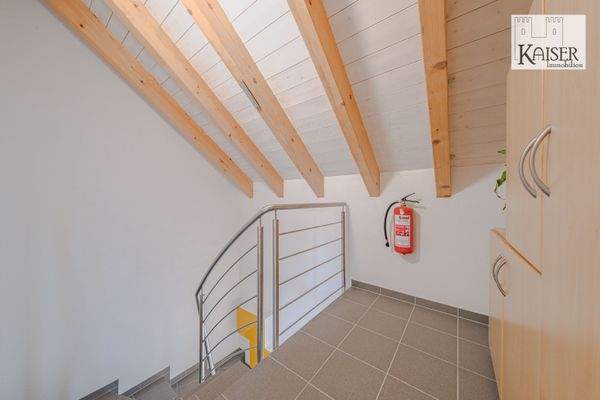 3 - 6-ZimmerWhg. OG+DG, Teil Whg. DG (19)